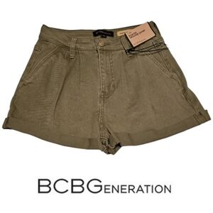 BCBGeneration Pleated Trouser Shorts - Olive Green - Casual - Size 1/25